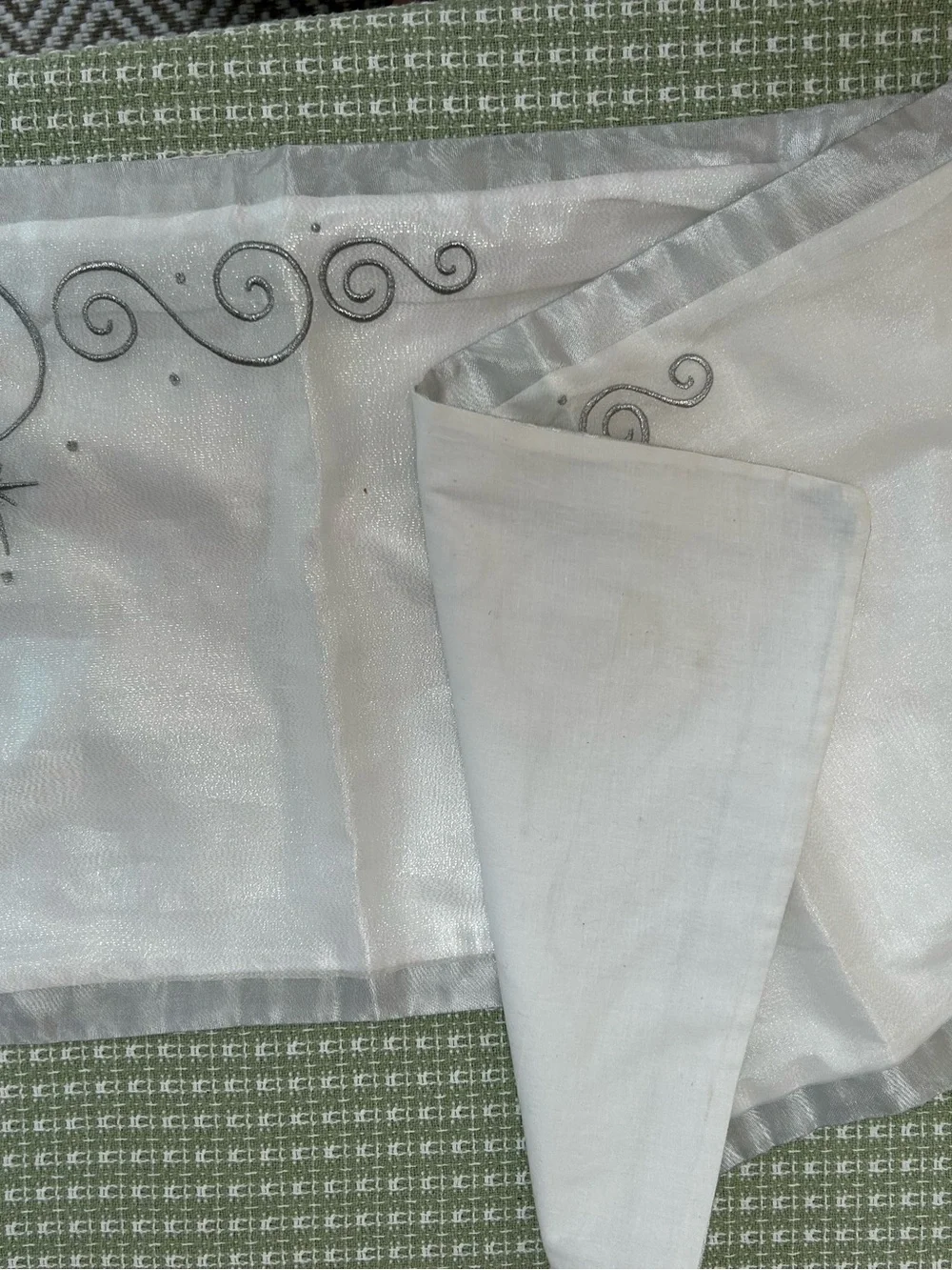 Elegant Silver Swirl “Accents by Jabara” Placemats - Set of 2, cotton/polyester